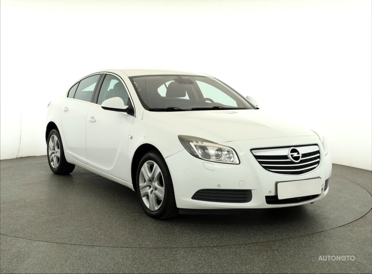 Opel Insignia, 2010 - celkový pohled