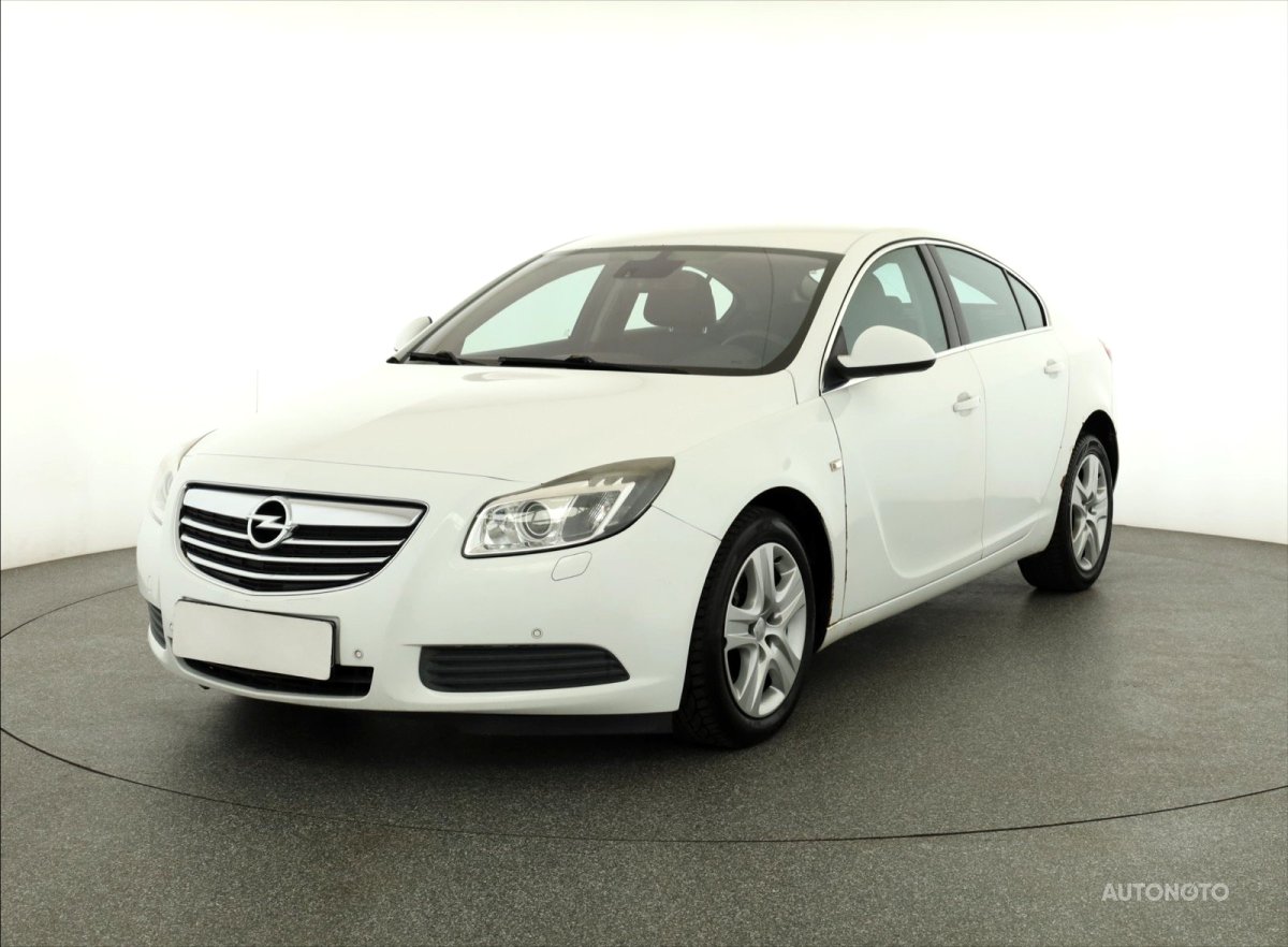 Opel Insignia, 2010 - pohled č. 3