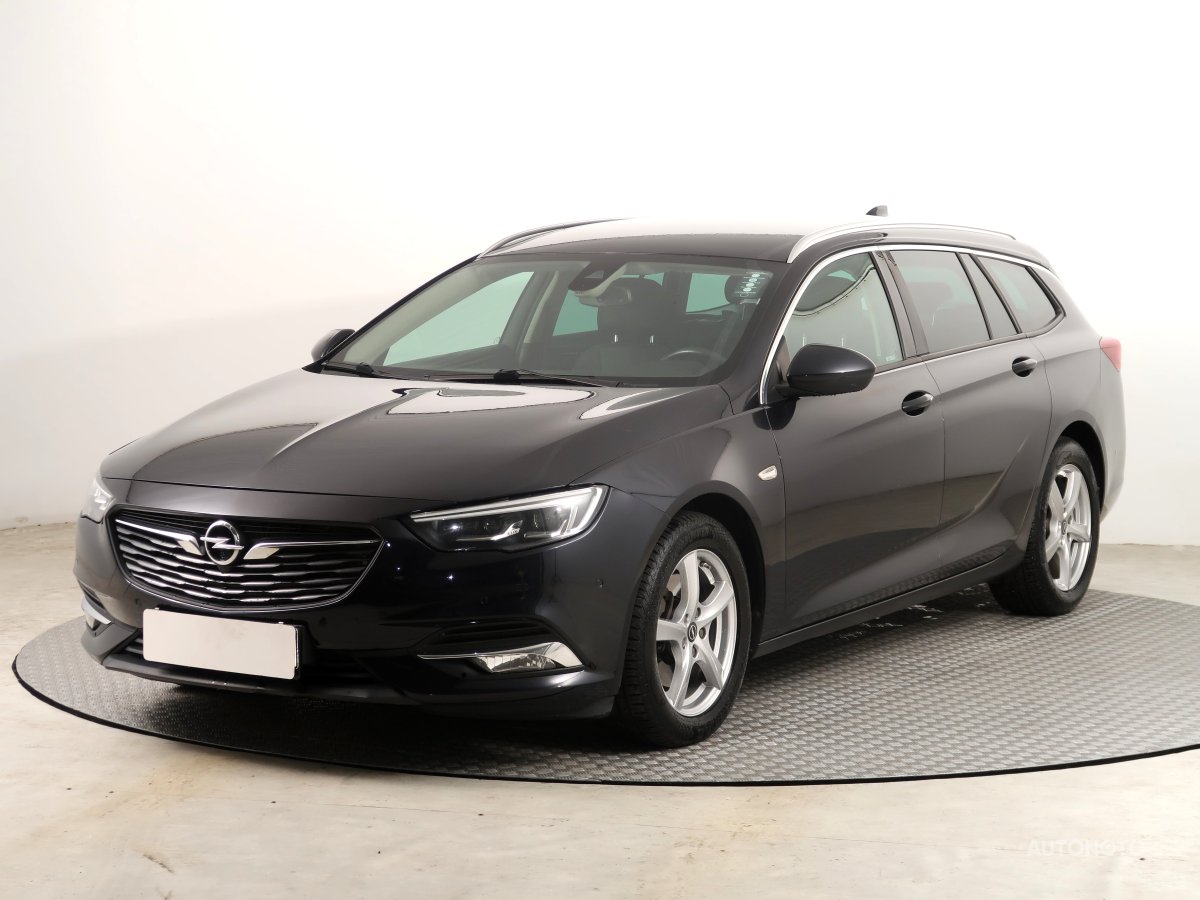 Opel Insignia, 2017 - pohled č. 3