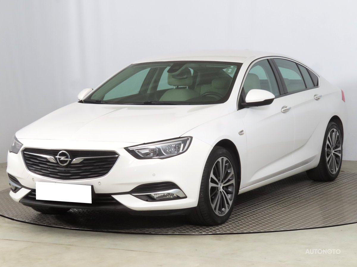 Opel Insignia, 2017 - pohled č. 3