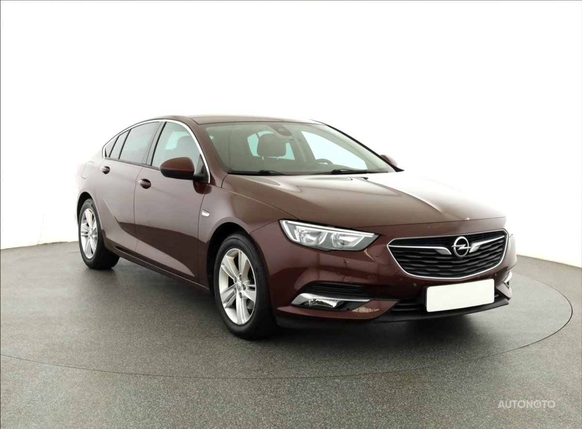 Opel Insignia, 2017 - celkový pohled