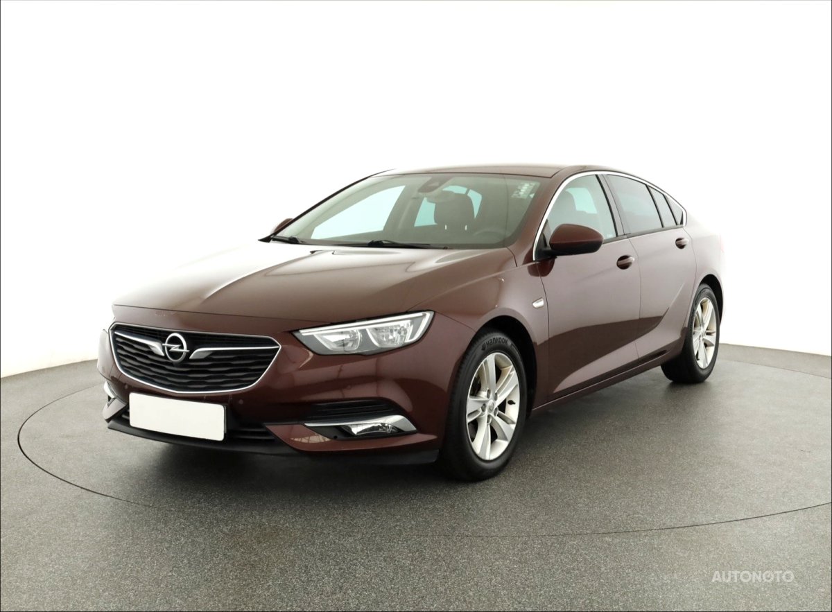 Opel Insignia, 2017 - pohled č. 3