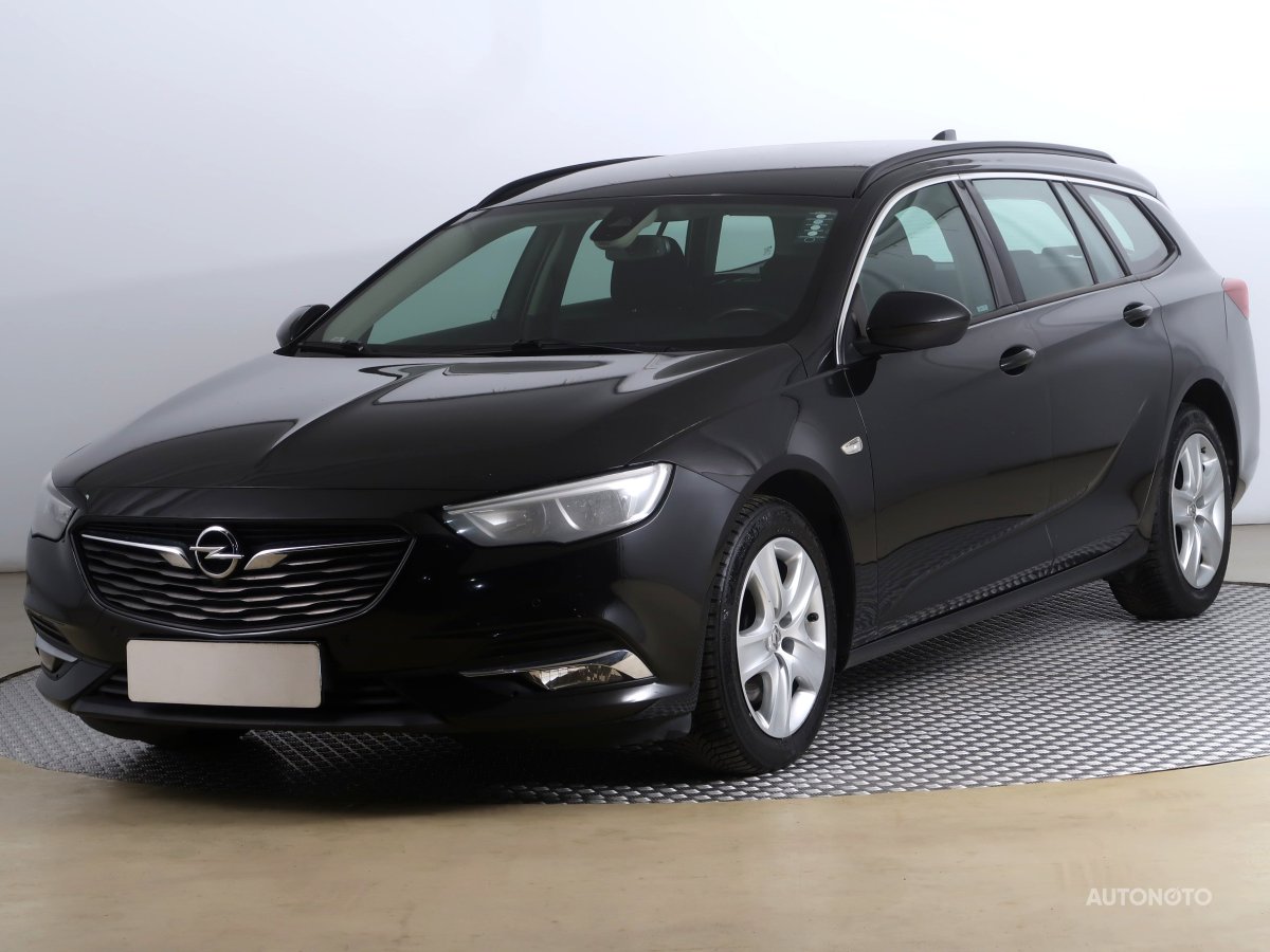 Opel Insignia, 2018 - pohled č. 3