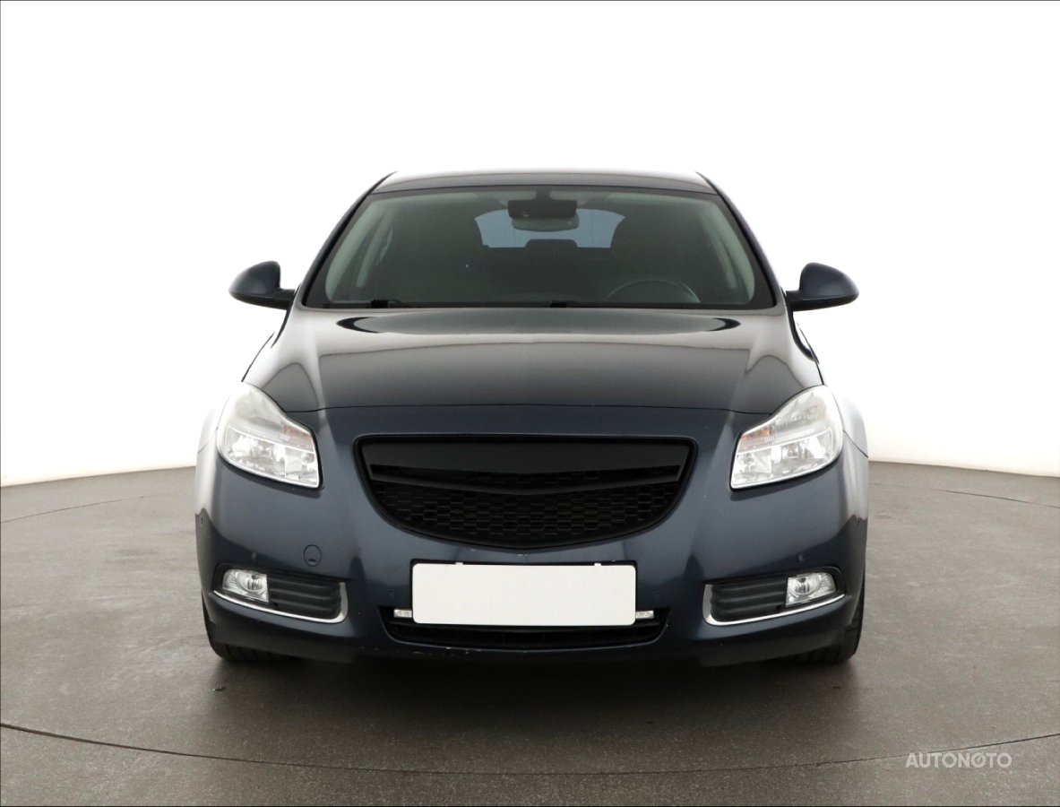 Opel Insignia, 2011 - pohled č. 2