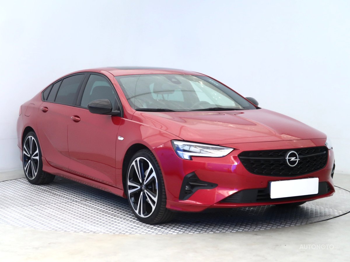 Opel Insignia, 2022 - celkový pohled