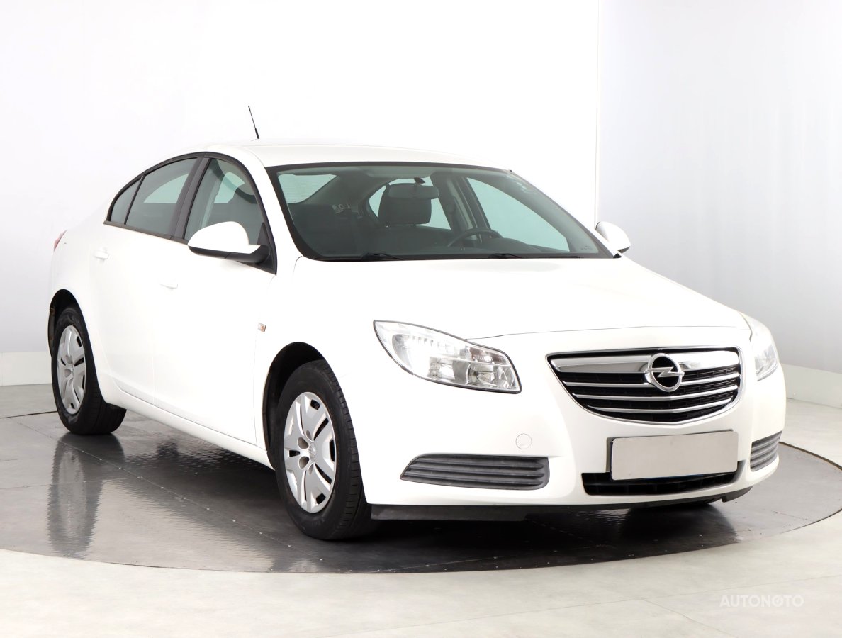 Opel Insignia, 2010 - celkový pohled