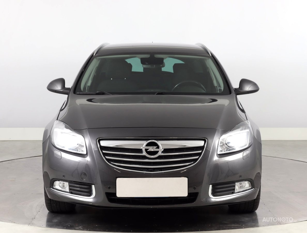 Opel Insignia, 2011 - pohled č. 2