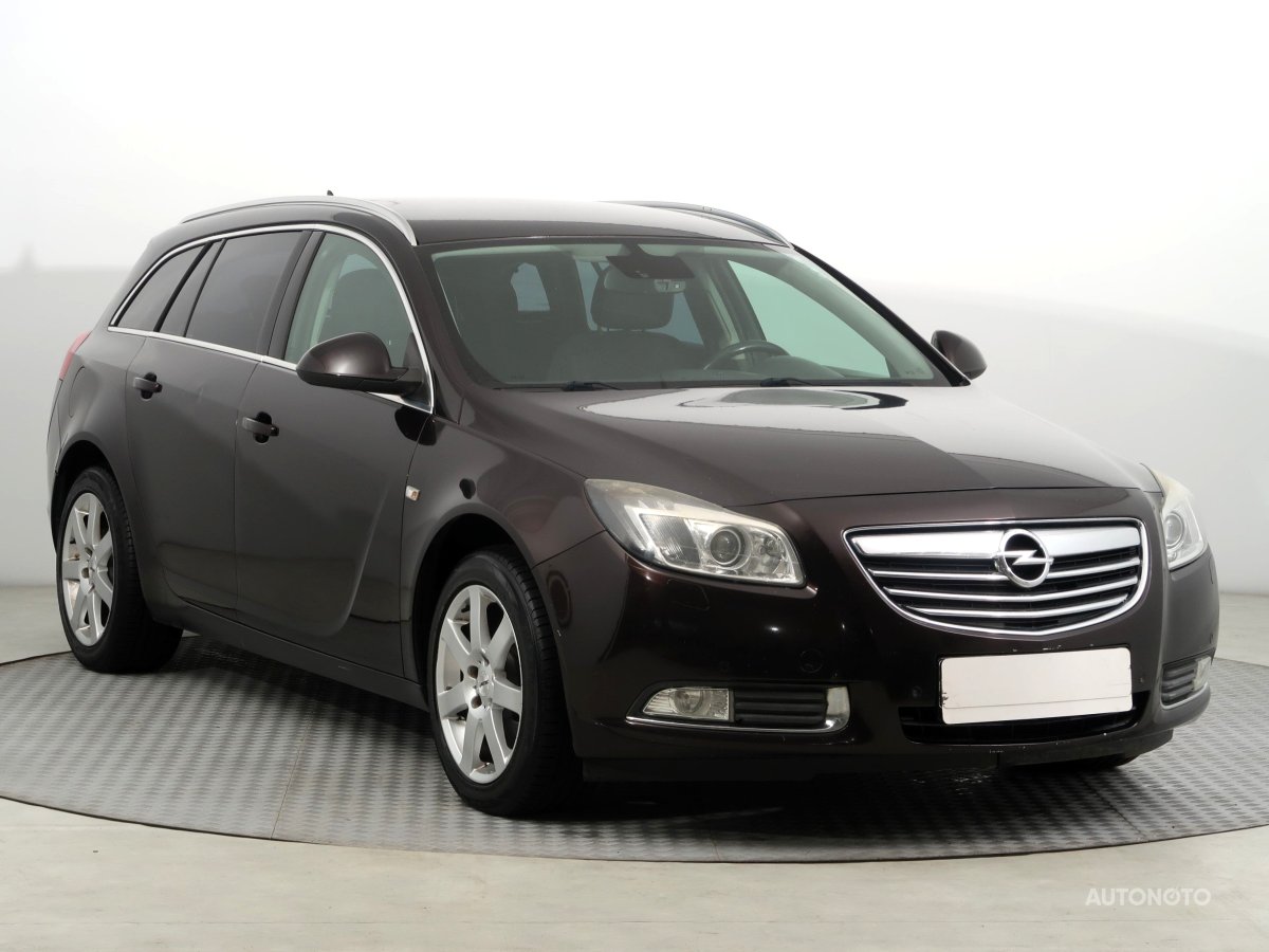 Opel Insignia, 2012 - celkový pohled