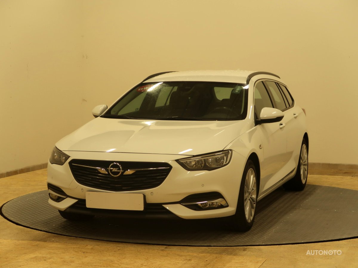 Opel Insignia, 2018 - pohled č. 3