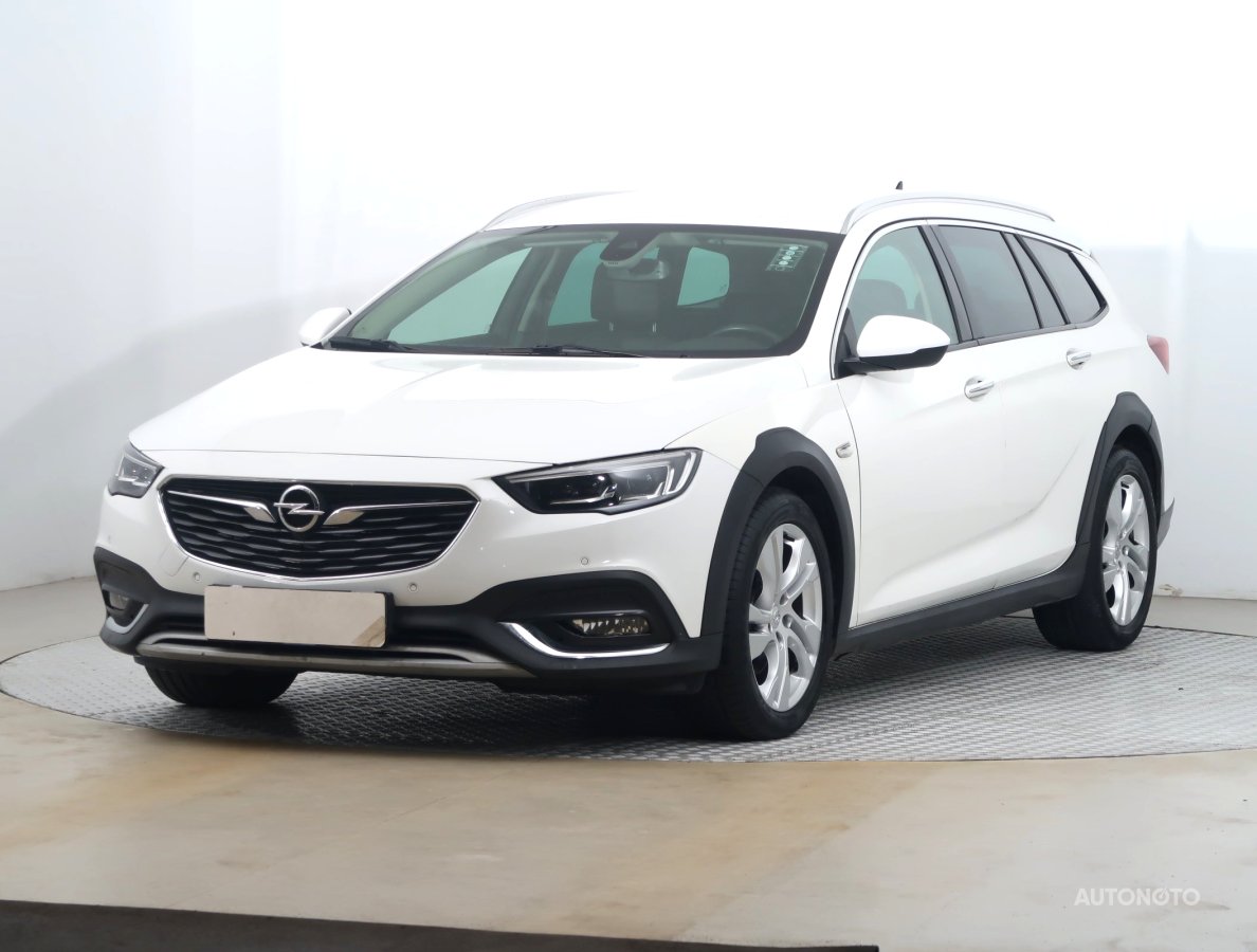 Opel Insignia, 2019 - pohled č. 3