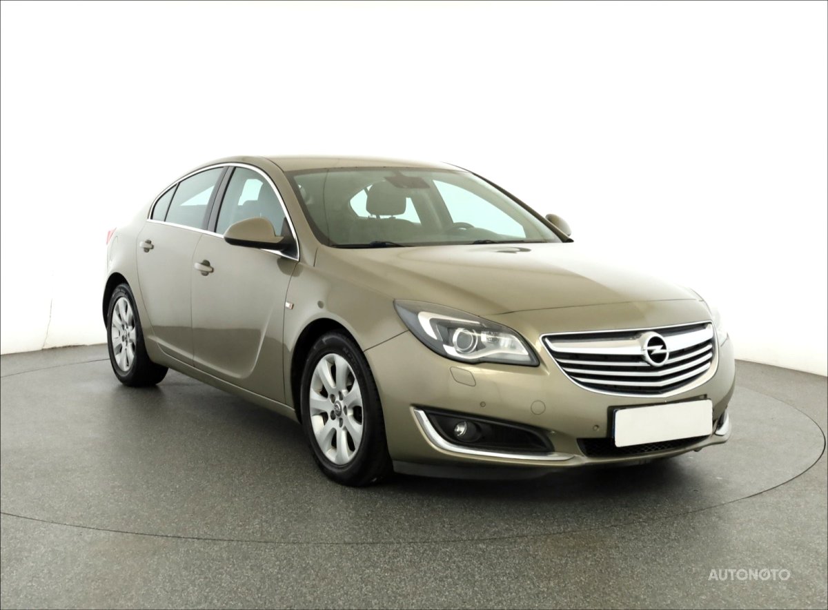 Opel Insignia, 2014 - celkový pohled