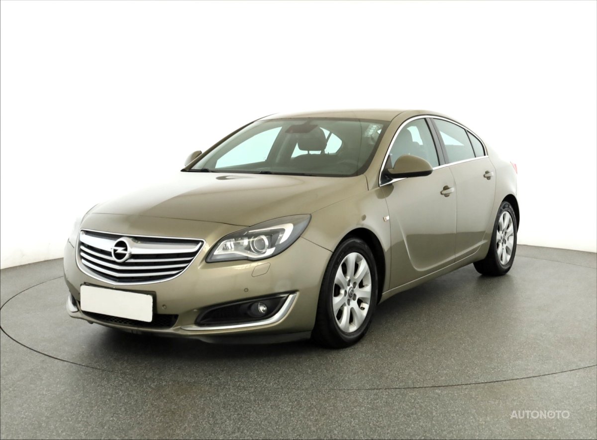 Opel Insignia, 2014 - pohled č. 3