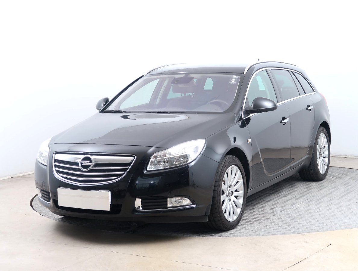 Opel Insignia, 2010 - pohled č. 3