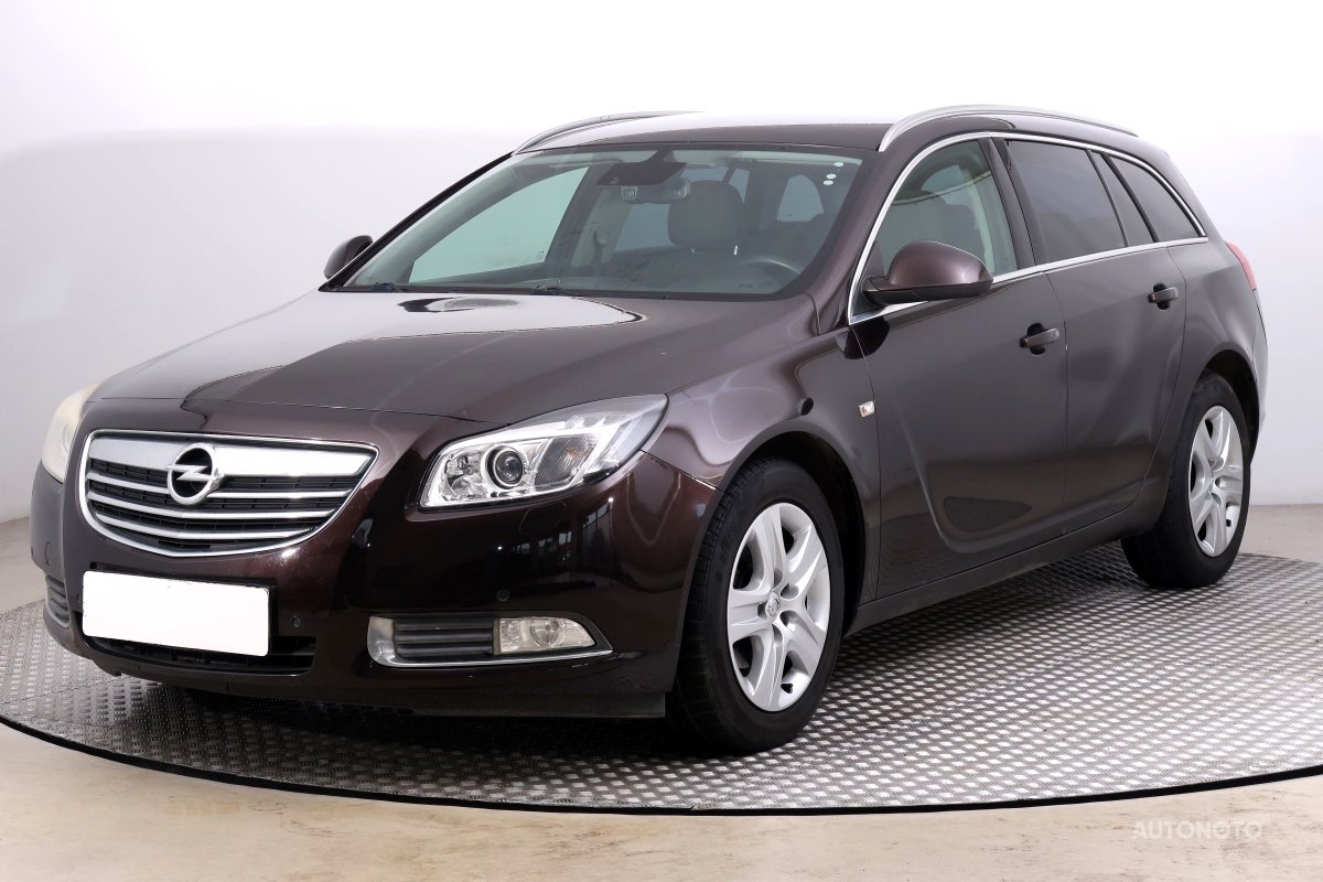 Opel Insignia, 2012 - pohled č. 3