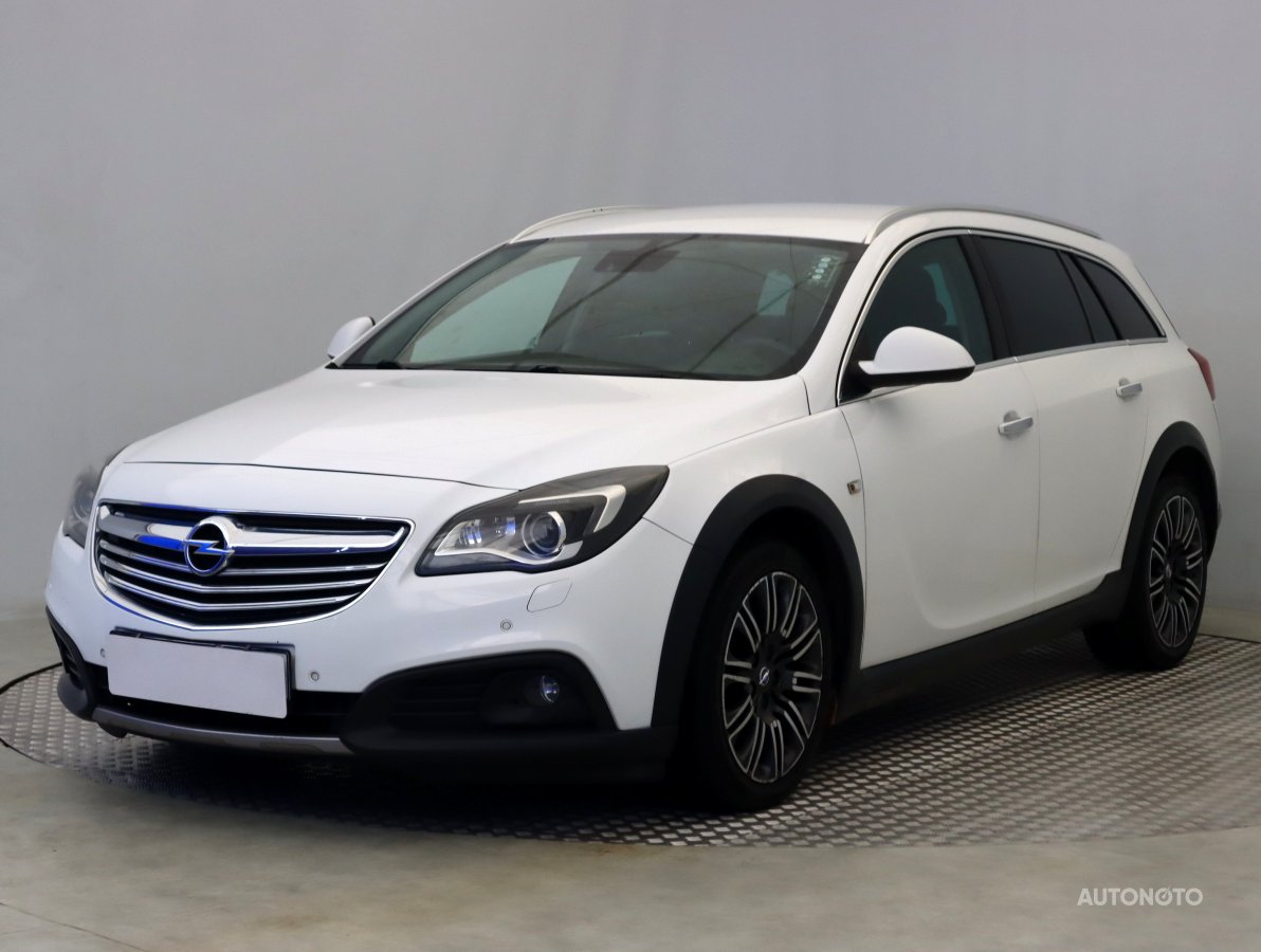 Opel Insignia, 2014 - pohled č. 3