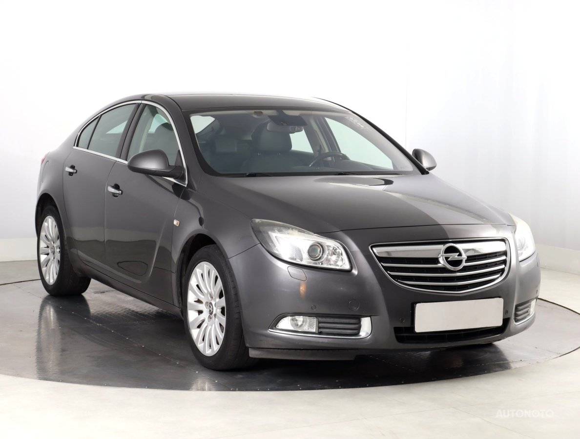 Opel Insignia, 2011 - celkový pohled