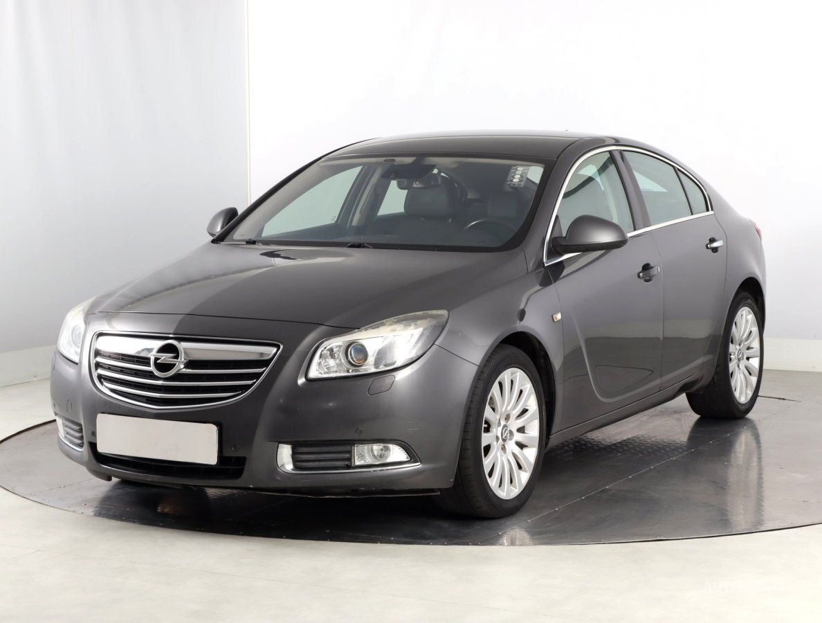 Opel Insignia, 2011 - pohled č. 3