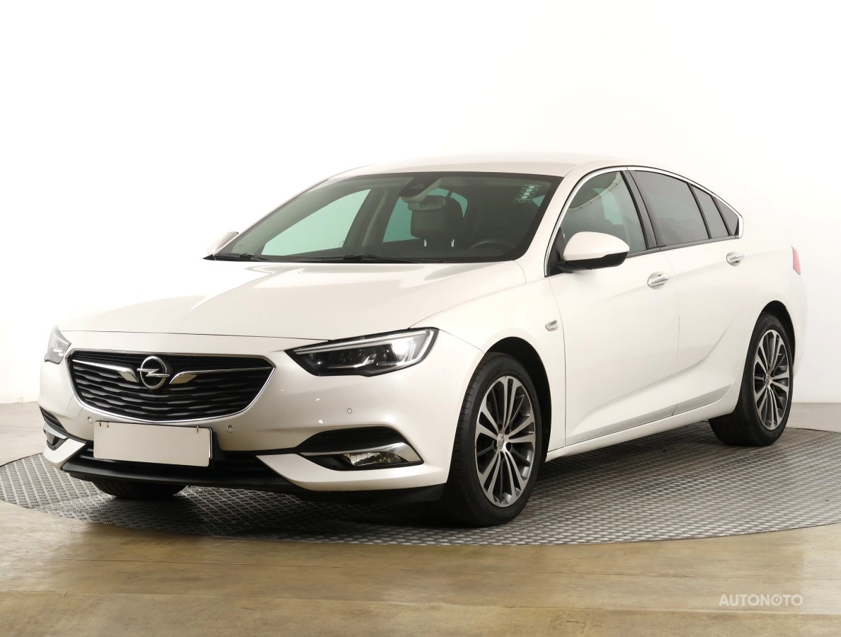 Opel Insignia, 2019 - pohled č. 3