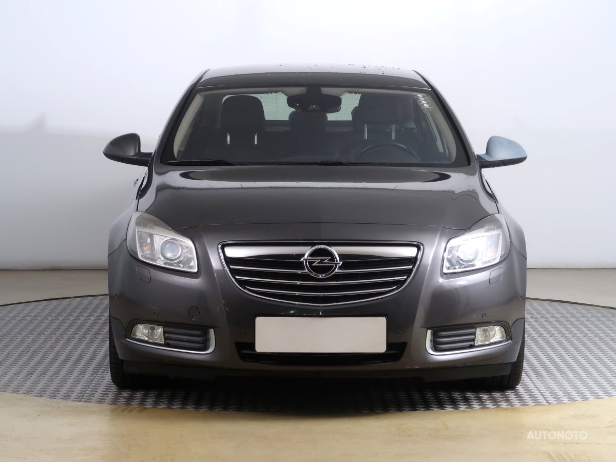 Opel Insignia, 2011 - pohled č. 2