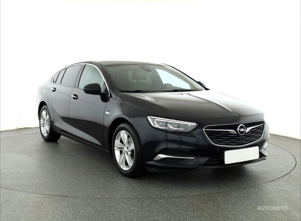 Opel Insignia, 2017 - celkový pohled