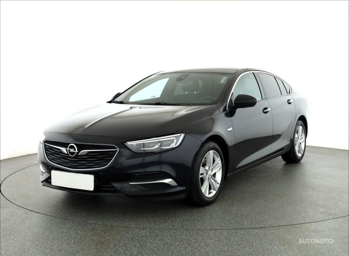 Opel Insignia, 2017 - pohled č. 3