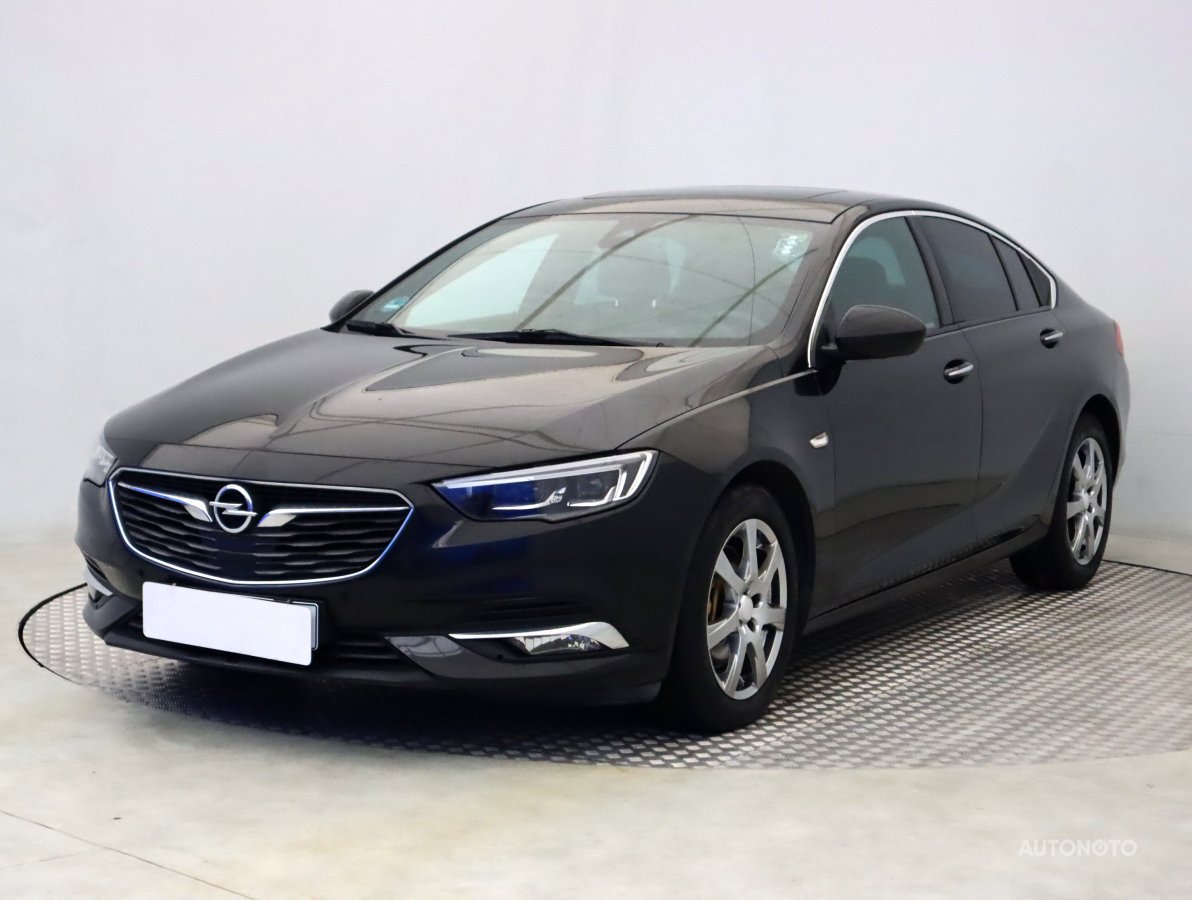 Opel Insignia, 2018 - pohled č. 3