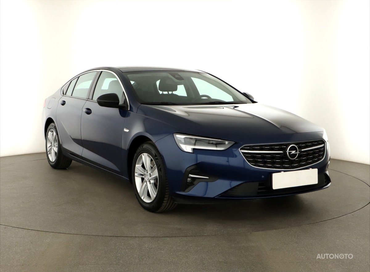 Opel Insignia, 2022 - celkový pohled