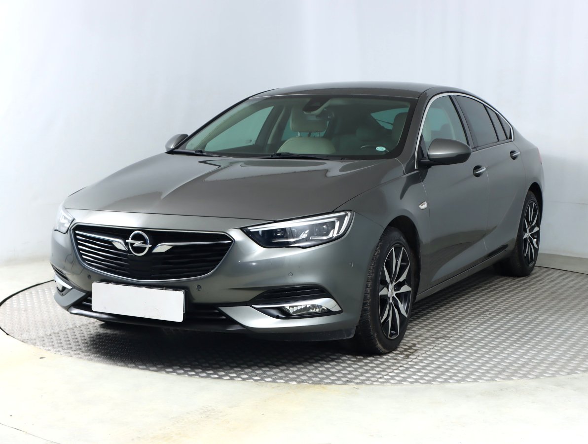 Opel Insignia, 2017 - pohled č. 3