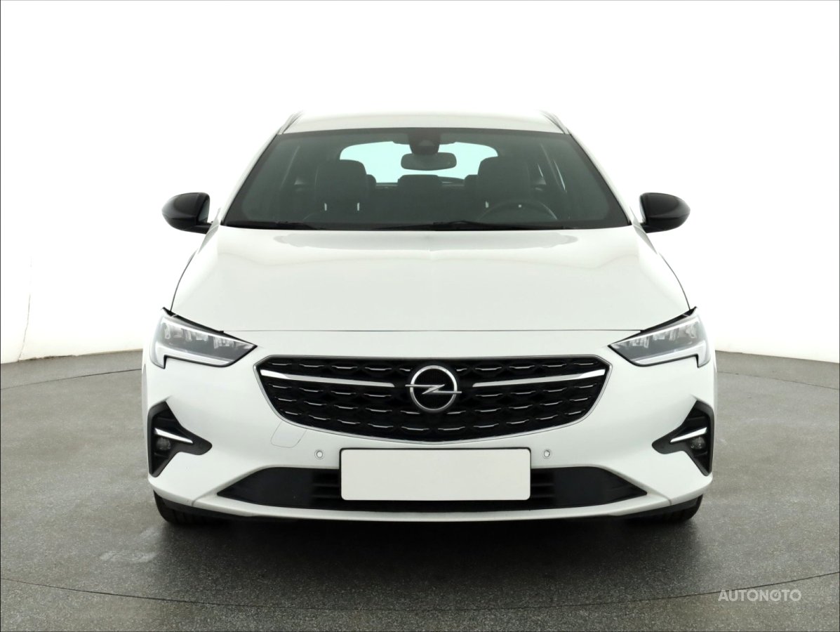 Opel Insignia, 2021 - pohled č. 2