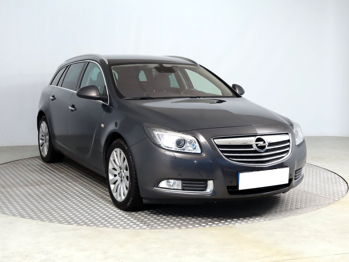 Opel Insignia, 2013 - celkový pohled