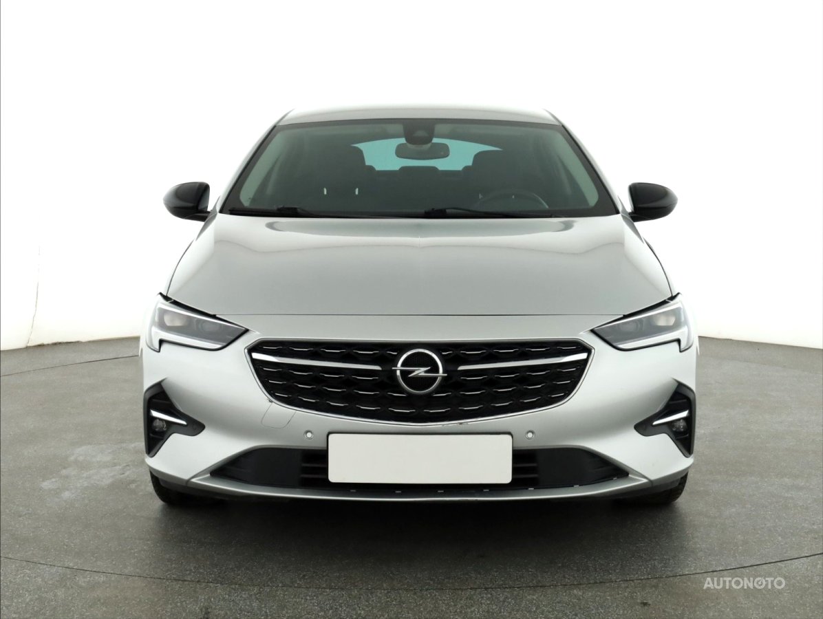 Opel Insignia, 2021 - pohled č. 2