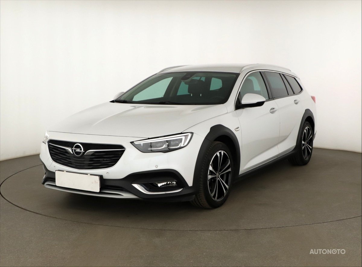 Opel Insignia, 2018 - pohled č. 3