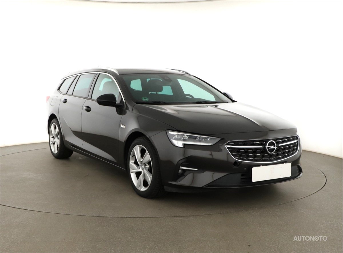 Opel Insignia, 2021 - celkový pohled