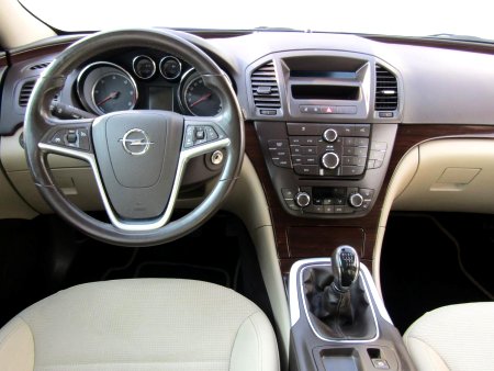 Opel Insignia, 2011 - pohled č. 12