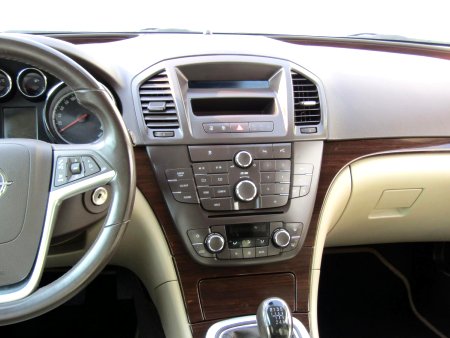 Opel Insignia, 2011 - pohled č. 13