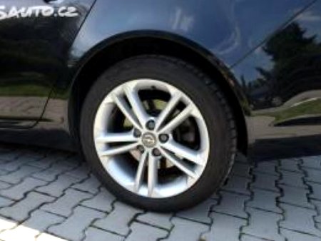 Opel Insignia, 2011 - pohled č. 2