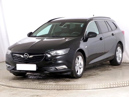 Opel Insignia, 2019 - pohled č. 3