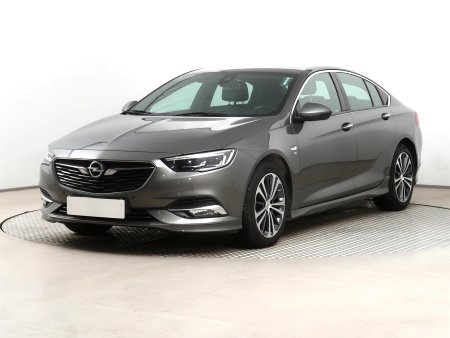 Opel Insignia, 2018 - pohled č. 3