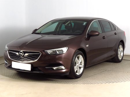 Opel Insignia, 2018 - pohled č. 3