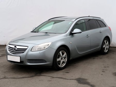 Opel Insignia, 2011 - pohled č. 3