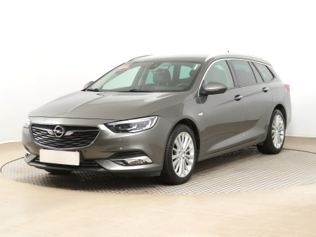 Opel Insignia, 2019 - pohled č. 3
