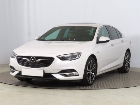 Opel Insignia, 2017 - pohled č. 3