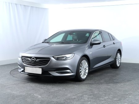 Opel Insignia, 2018 - pohled č. 3