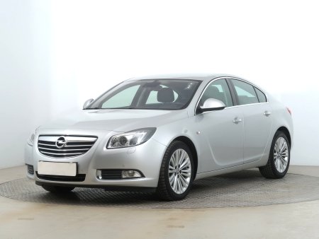 Opel Insignia, 2011 - pohled č. 3