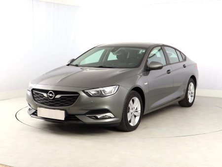 Opel Insignia, 2018 - pohled č. 3