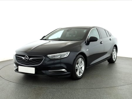 Opel Insignia, 2017 - pohled č. 3