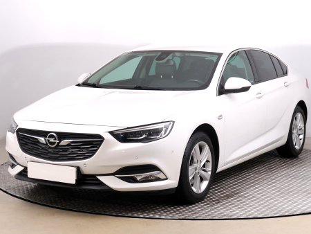 Opel Insignia, 2017 - pohled č. 3