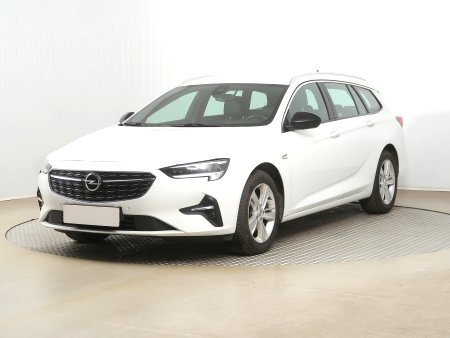 Opel Insignia, 2021 - pohled č. 3