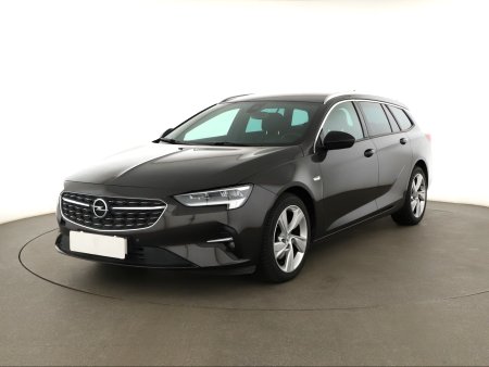 Opel Insignia, 2021 - pohled č. 3
