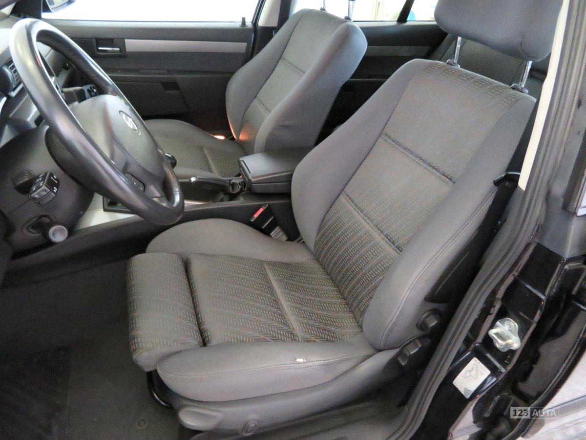 Opel Omega, 2002 - pohled č. 11